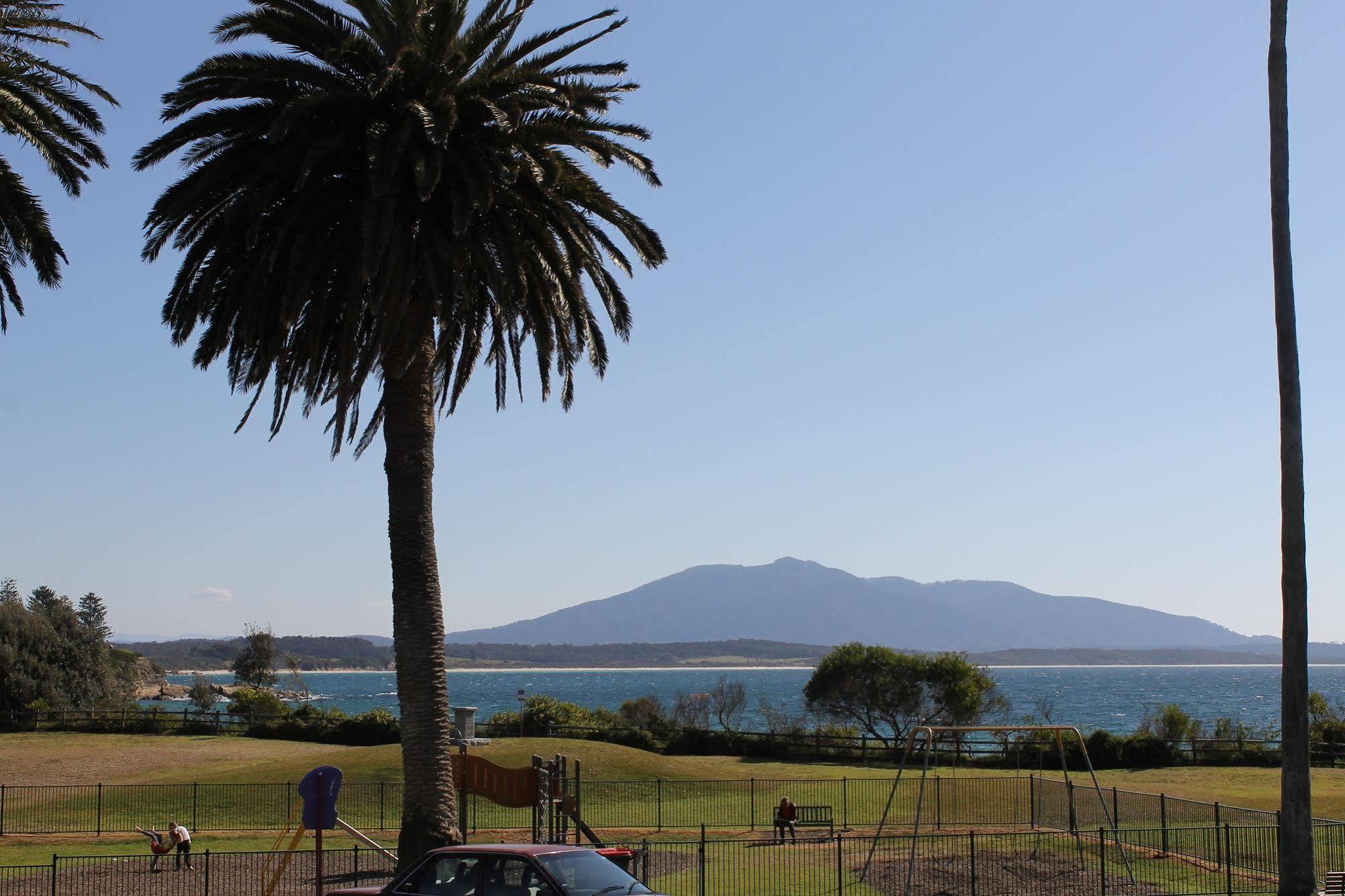 Bermagui Beach Hotel Экстерьер фото